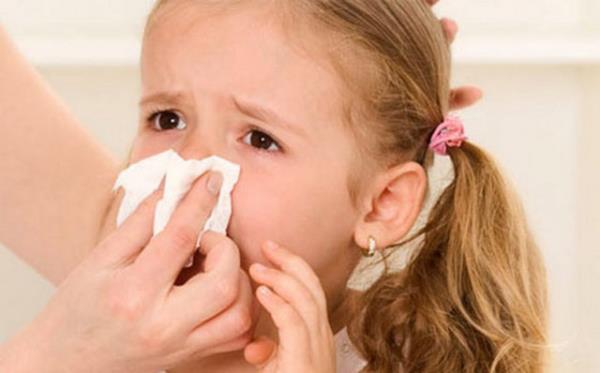 Tutak, ksrk ve burun aknts ikayeti olan ocuklara gereksiz yere antibiyotik ve urup verildiine dikkat ekiyor.