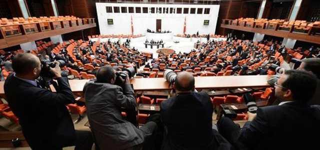 - Bu projelerin finansman iin dzenlenen katlara damga vergisi istisnasnn salanmasna ynelik dzenlemeler, kamu konut ve lojmanlarn dnmne ynelik dzenlemeler tasarda deitirilmeden kabul edildi.