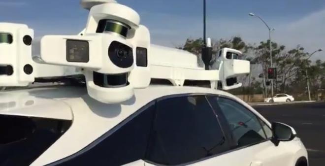 Apple CEO'su Tim Cook, irketin otomobil planlarn getiimiz aylarda verdii bir rportajla aklamt.