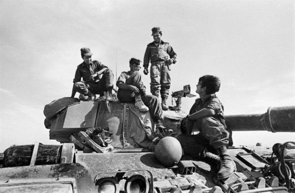 Msr'dan 800.000, Suriye'den 150.000 ve Irak'tan 30.000 asker bu savaa katld.