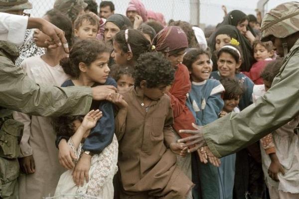 Mttefikler  gn iinde Irak direniini kerterek Kuveyt kentini geri ald.