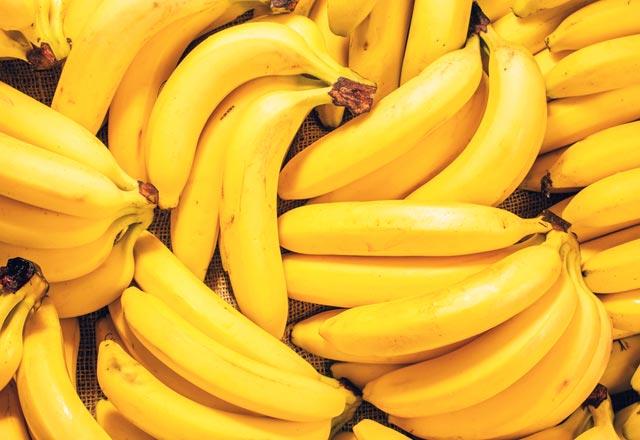 Muz  <p>  Muz potasyum, kalsiyum, magnezyum ve vitamin asndan zengindir. Gnde bir muz kilo kilo vermenizi destekler. nler aras acktnzda bir muz yiyin. Tatl seimlerinizde de oyunuzu muzdan yana kullann.