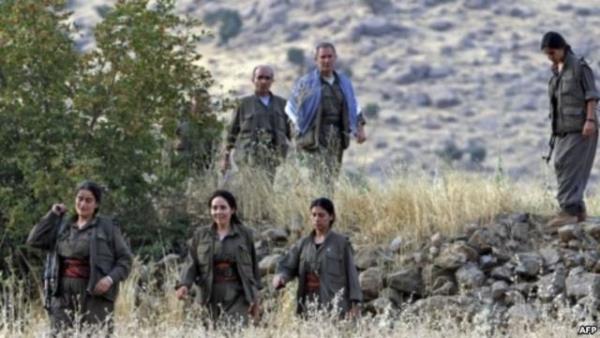 calan yakalandktan sonra erkekler bizi tecride ald.