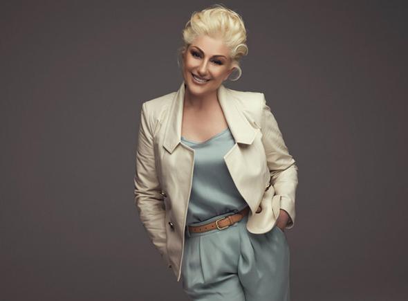 Ersoy nl olmadan nce ailesine mali katkda bulanabilmek iin tezgahtarlk yapyordu.