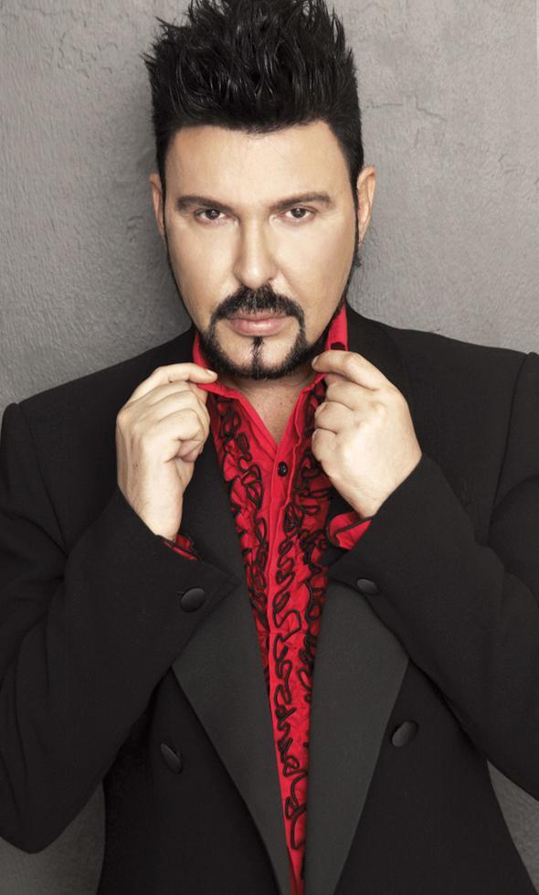 Daha sonra stanbul niversitesi dari Bilimler Fakltesi'nde yneticilik zerine ihtisas yapt.