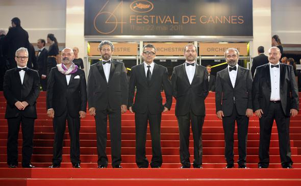 zellikle Nuri Bilge Ceylan'n filmlerinden hatrlayacamz Nazan Krlm Kesal'n ei olan Ercan Kesal, ayn zamanda bir oyuncu. 1959 doumlu Kesal, ilk baroln stlendii  Maymun'da oynadnda neredeyse 50 yandayd.