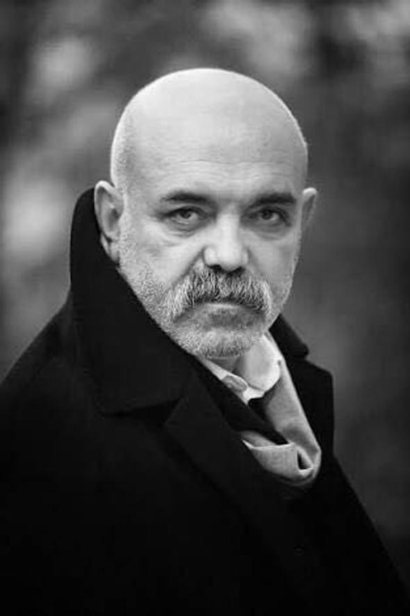 Daha sonra da Vavien, Albatrosun Yolculuu gibi filmlerde oynayan Kesal, ayn zamanda senaryo da yazyor. Kesal'n ilk oyunculuk deneyimini yine Nuri Bilge Ceylan'n ynettii Uzak ile yaptn da hatrlatalm. Kesal, son olarak "Bulant" adl filminde oynad.imdi ise yaknda ekranlara gelecek olan "ukur" dizisinde rol alacak.