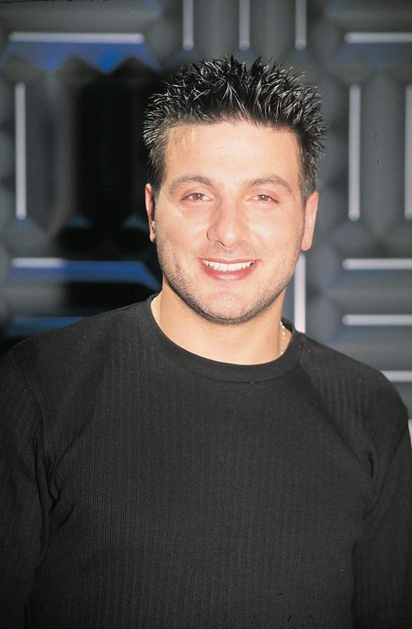 Genlik yllarnda ise Rize Belediye Spor'da top koturuyordu.