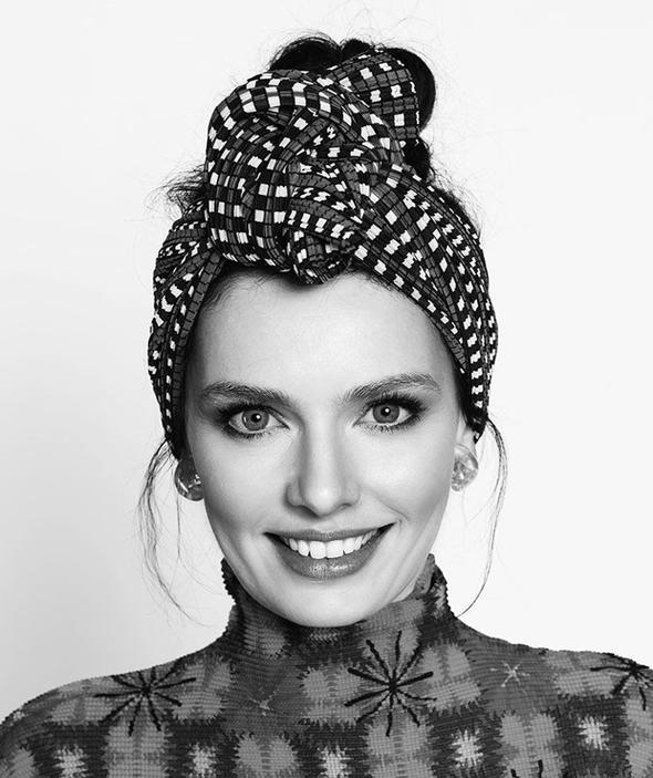 Kim bilir belki de nl olmasayd diplomat olacakt.