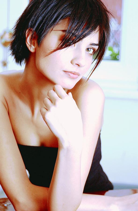 KAMERA ARKASINDA OLACAKTI<P>    Tuba Bykstn de eitli srprizlerle tannan bir oyuncu oldu.