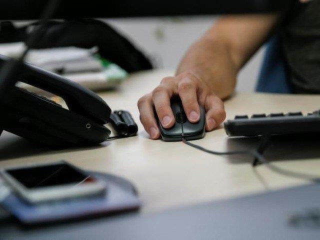 McCauley aklamasnda, bu tuu programlar arasnda gei yapmak iin icat ettiini syledi.