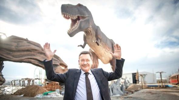 2009 SEMLER  <p>AK Parti aday Melih Gkek'in karsnda bu kez CHP aday Murat Karayaln ile MHP aday Mansur Yava vard. Gkek yzde 38.47, Murat Karayaln yzde 31.50 oy ald. Seimde byk bir srprize imza atan Mansur Yava yzde 26.90 oy oranna ulat. Melih Gkek, 4. kez Ankara Bykehir Belediye Bakanl koltuuna oturdu.