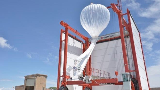 irket balant an gelimi lkelerde olduu gibi milyarlarca dolar maliyetli altyaplar ina ederek kurmak yerine gkyznden internet sinyali salayacak tenis kortu byklnde dev balonlarla temin etmeyi planlyor.