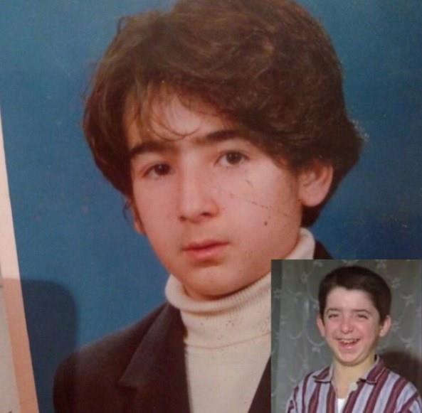 Zeynep Kankonde  <p>  ocukluk yllarnda ekilen fotorafn Hababam Snf serisindeki Bacaksz karakterini canlandran Tuncay Aka'ya benzetenler de knca Kankonde karlatrmal bir fotoraf yaynlayarak u notu dt:     "Niye yapyorsunuz bunu? TUNCAY AKA tatll.  nanamayanlar iin kendimi etiketledim ya."