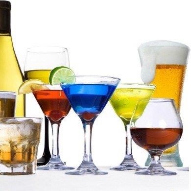 Alkol     Eer kalori almak istemiyorsanz, alkolden uzak durmanz gerekiyor. Alkol demek, ekstra kalori demektir.     Ar yal ve kzartlm bir tabak yemek ile alkol neredeyse eit kaloriye sahiptir. Krk ylda bir deilse, alkolden uzak durun.