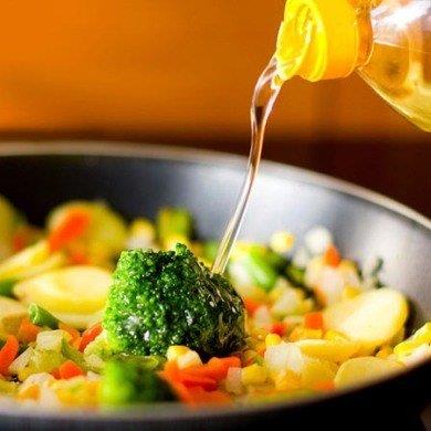 Bitkisel yalar     Baz yalar dierlerinden daha iyidir. Bitkisel yalar, kat yalara oranla listenin iyi tarafndan ancak o kadar deil. Zeytinyann stne kmyor.