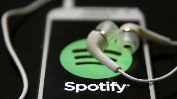 Spotify:    iOS uygulama maazas ierisinde en geni mzik veri ak servislerinden biri olarak hizmet veren Spotify, sanat, albm, mzik tarz ve benzeri filtrelemelere gre mzik keyfini ikiye katlayan sistemiyle gnllerde taht kurdu. Bylece iOS uygulamalar arasnda kullanclarn en ok tercih ettii uygulamalardan biri haline geldi.