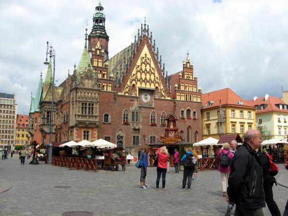 30 - POLONYA<p>    2016: 1 TRLYON 52 MLYAR DOLAR<p>    2050: 2 TRLYON 103 MLYAR DOLAR