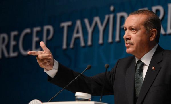 Babakan Tayyip Erdoan bakanlnda tam 6.5 saat sren MYK toplantsnda anket sonular ve hazrlanan raporlar grld.