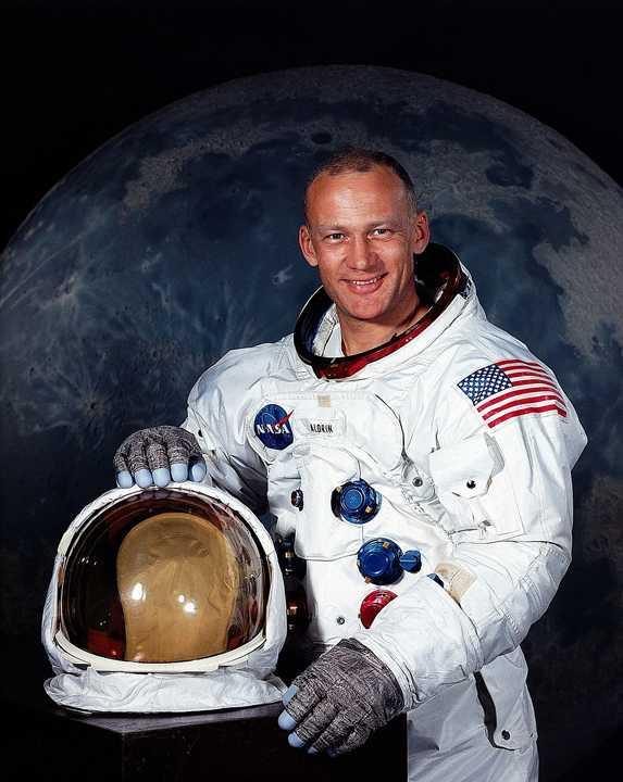 Buzz Aldrin'in annesinin kzlk soyad Moon