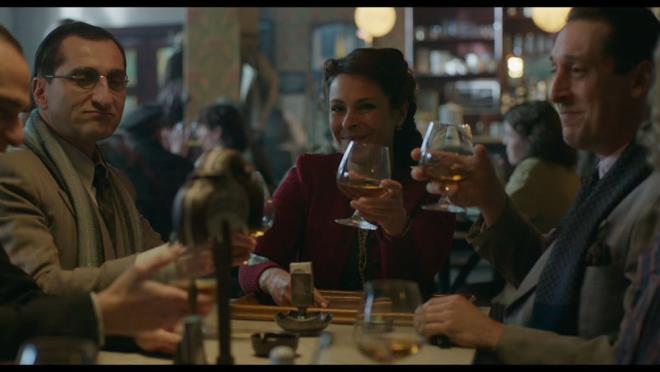 1- Bye Bye Germany / Elveda Almanya&nbsp;  <br><br>  Ynetmen: Sam Garbarski <br>  4 Kasm Cumartesi, Atlas Sinemas, 21.30<br>  7 Kasm Sal, City's, 21.30<br>  <br><br>  Bu filmde Antieb Traue ve Tim Seyfi de rol alyor. Film Hitler&#8217;in dnn ardndan Amerika&#8217;ya gitmeye alan 7 arkadan hikyesini anlatyor. David Bermann (Moritz Bleibtreu) ve Yahudi arkadalar Nazi rejiminden kaabilmi ve Amerika&#8217;ya gitme hayalleri kurmaktadr. Fakat gidebilmek iin gerekli paray bulabilmeleri gerekir. Harika bir i fikriyle bu sorunu zme ans doar. Ancak asl sorun Bermann&#8217;n gemiidir. Gzel ve akll ancak dn vermeyen Amerikan grevli Sara Simon (Antje Traue) Bermann&#8217;n sava zaman yaptklarn sorgulamaya devam eder. Sara Simon sorgulamaya devam etse de Bermann&#8217;n cazibesinden etkilenmitir.