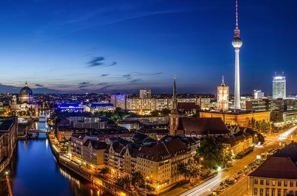 <p>lke: Almanya</p>  <p> </p>  <p>Trk kkenli gmen says: 1.543.787</p>  <p> </p>  <p>DNYADA</p>  <p> </p>  <p>Trk kkenli gmen says: 3.108.971</p>  <p> </p>  <p>* Birlemi Milletler in'i sralamaya dahil etmedii iin in'de yaayan Trklerin says bilinmiyor. </p>