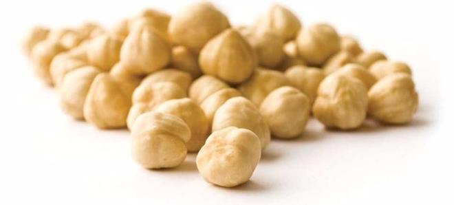 Bakl kuvvetlendiriyor: Fndk ya E vitamini asndan zengin bir kaynak. E vitamini, krmz kan hcrelerinin paralanmasn nleyerek anemi riskini azaltyor. Doru kan dolam, ate, souk algnl ve dier hastalklarn oluma riskini azaltarak baklk sistemini glendiriyor.