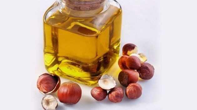 Tok tutuyor: Fndktaki protein, lif ve yksek ya kompozisyonu, tokluk hissini artryor, bu da ar yemeyi nlerken yksek kalori almna kar koruyor. Ancak gereinden fazla fndk tketimi, tam tersi etki yaparak kilo artna yol ayor! nk fndn enerjisi olduka yksek. 1 avu fndk yaklak 25 grama, o da 150 kaloriye denk geliyor. Porsiyon miktarna dikkat etmek nemli. 1 porsiyon 6-7 adet i fnda denk geliyor.