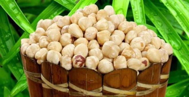 Diyabet riskini azaltyor: American Journal of Clinical Nutrition'da yaynlanan 2015 almasnda, diyabet hastalarnda dzenli olarak fndk tketimi olduunda daha gl bir etki salad, diyabetik olmayanlara gre daha dk kan yalarna sahip olduu grlmtr. Diyabet hastalar gnlk diyetlerine fndk eklediklerinde glukoz intoleransnda iyiletirme grlmtr.