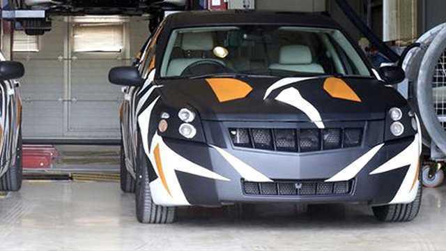 lkemizin ekonomik sramay gerekletirmesi iin nemli grdmz yerli otomobil projesinin resmen balangcn yapm oluyoruz. ktmz bu yol, Trk mhendislii ve sermayesi asndan da nemli bir dnm noktasdr. Teknik elemanlarmzn, tasarmclarmzn dierlerinden eksii yok fazlas vardr. Milli tank, gemiyi, ua, HA&#8217;y, teknolojik projeler, kprler, tp geitler yapan elbette yerli otomobili de haydi haydi yapar.