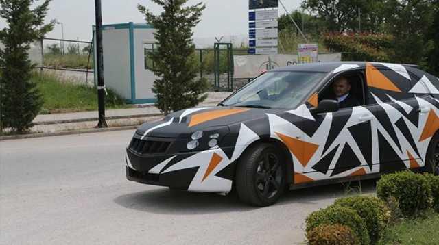 2021'DE SATIA BALAMASINI STED<p>    Biraz sonra isimlerini tek tek aklayacam ortak giriim grubumuzdan beklentimiz, hazrlk srecini hzla tamamlayarak en ge 2019&#8217;da otomobilimizin prototipini tamamlamas, 2021&#8217;de de ticari satna balamasdr. Trkiye&#8217;nin 2023 hedefleri arasnda zel bir yere sahip olduuna inandm bu projede en kk bir gecikme istemiyoruz. Karnza kacak sorunlarn zm, engellerin almas noktasnda cumhurbakan olarak bizzat yannzda yer alacam belirtmek isterim.