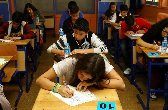 *RNEK SORU YAYINLANACAK MI?<p>    rnek sorular yaynlanacak. 8. snf arlkta olmak zere 6,7 ve 8. snftaki ders kitaplar erevesinde rnek sorular olacak.