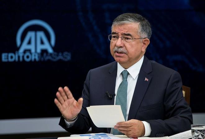 TEOG'un yerine gelen yeni liseye gei sistemi akland. te madde madde yeni sistem...  <p>  Milli Eitim Bakan smet Ylmaz, TEOG'un ardndan yeni sistemi aklad. Yeni sistemin ad ne oldu, snav sresi, soru says ne kadar olacak. Snav ne zaman yaplacak? rencileri nasl bir snav bekliyor. te sorularla yeni sistem...