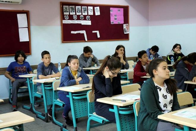 Yaklak 400 bin renci Anadolu, Fen veya Sosyal Bilimler liselerine gidecek.
