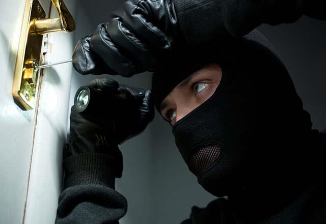 Bir bardaa daha ihtiyacnz var. Bunun da yatay ekilde duran bardan zerine dikey biimde koyun.