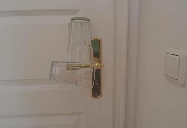 Daha nce evinize hi hrsz girdii oldu mu? Evine hrsz girenlerin hayat o gnden itibaren deiir.    Geceleri en kk seste rkerler.  Abcak artk hi korkmayacaksnz. Vereceimiz yntemle artk evinize hrsz gitmesi mmkn olmayacak.