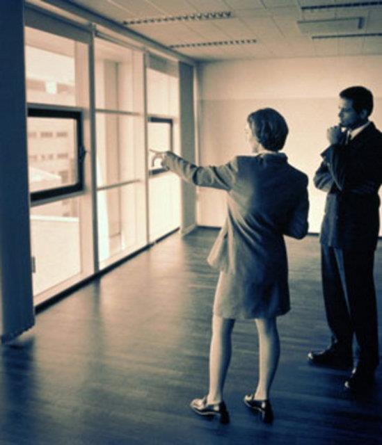 <p><b>13. Emlak</b></p> Yava byyen emlak piyasas, emlaklarn daha fazla strese girmesine yol ayor. Gelirlerinin komisyon odakl olmas, satlardaki belirsizlik, uzun alma saatleri gibi faktrler emlaklarn stres katsaysn arttryor.