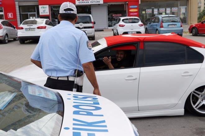 TVTRK&#8217;n ara muayene hizmeti srasnda yapt deerlendirmeleri belirleyen kusurlar tablosu gncellendi. Ulatrma, Denizcilik ve Haberleme Bakanl tarafndan yaymlanan kusurlar tablosu ile ilgili deiiklik 1 Kasm 2017 tarihinden itibaren yrrle girdi.