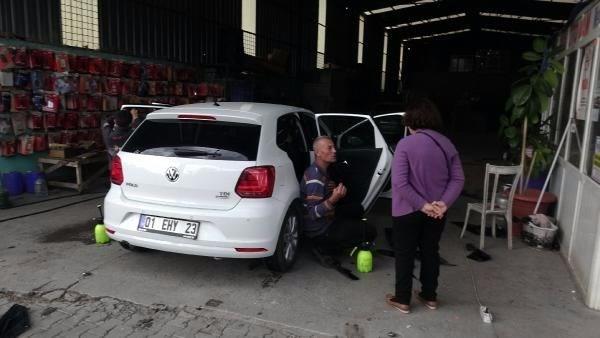 Filmlerin yasaklanmas yerine belli bir koyu renk lsnn olmas gerektiine belirten lengiz, "Yasan ardndan vatandalarmz uzun kuyruklar oluturarak, cam filmlerini sktrmeye geliyor. nceden 250-300 lira aras cam filmini takyorduk, imdi aralarn filmlerini 50-100 lira arasnda skyoruz. Cam filmi takmadmz iin bizim ilerimiz ise durdu" dedi.