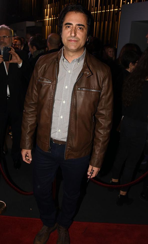 ABD yolcusu  <p>  Mahsun K�rm�z�g�l, “Bu ay sonu Amerika’ya gidece�im. Amerikal�larla ortak bir film yapma d���ncemiz var. E�er o olmazsa, 1990’larda ge�en ‘Prestij Meselesi’ adl� bir hikayem var, onu �ekece�im” dedi.