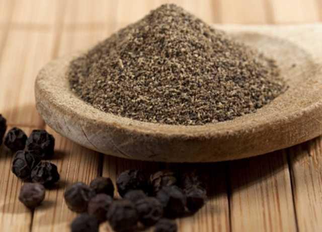 Tuz ve karabiberi her eyin bittikten sonra eklemeyin. Piirme sreci boyunca yemeinizi tadarak gerekli eklemeleri yava yava yapn.