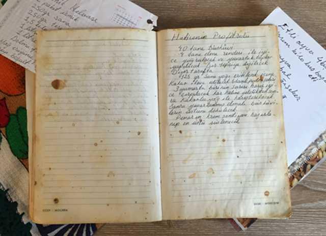 Bir tarif zerinden gidiyorsanz onu uygulayn. ok kritik malzemeleri kafanza gre deitirip sonra da "Bu tarif ktym" demeyin.