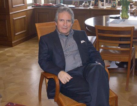 <p>500 - 750 MLYON DOLAR</p>    <p>78-Karamanc Ailesi---Orta Anadolu Teks.</p>    <p>79-ifti Ailesi---iftiler Holding</p>    <p>80-Erdal Aksoy---Turcas Grubu</p>    <p>81-ztrk Ailesi---Opet</p>    <p>82-Yahya Kil---Hayat Holding</p>    <p>83-M. Nazif Gnal---MNG Holding</p>    <p>84-Kazm Trker---Trkerler Holding</p>    <p>85-Tahinciolu Ailesi---Tahinciolu</p>    <p>86-Doramac Ailesi---Bilkent Holding</p>    <p>87-Yazc Ailesi---Diler Grubu</p>    <p>88-Erikolu Ailesi---Erbakr</p>