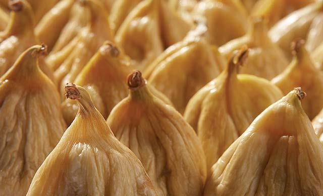 ncirle st bir araya geldiinde salk asndan ok faydal hale geliyor ve bir ok hastala ifa olarak kullanlyor. te incirli stn bir ifa olduu hastalklar ve kullanma formlleri&#8230;