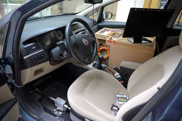 TRKYE'NN ELON MUSK'LARI  <p>    Trkiye'nin yerli Elon Musk'lar olduunu syleyen, "Olmasa da kartacaz" diyen DMA CEO'su nder Yol, "Elektrikli ara dnyann gelecei. Her eyine hakim olabileceiniz, beyinleriyle, yazlmlaryla hakim olabileceiniz bir sistemi yapabilirseniz, Trkiye'nin ehresini deitirirsiniz" diyerek yerli oto konusunda izlenecek yolu anlatt.