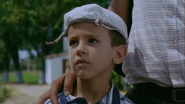 Bursa'da ailesiyle yaayan 19 yandaki gen yldz son haliyle grenleri bir hayli artyor.