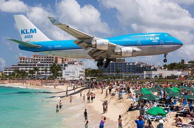 Sint Maarten-    33.609