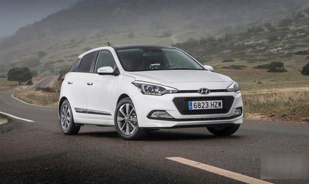 17) HYUNDAI i20 1.2 MPI JUMP (BENZNL)