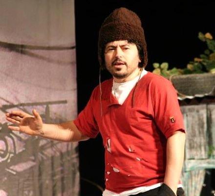 Yaln Avar, stanbul Bykehir Belediyesi ehir Tiyatrolarnda oyunculua devam ediyor. te Avar'n son hali...