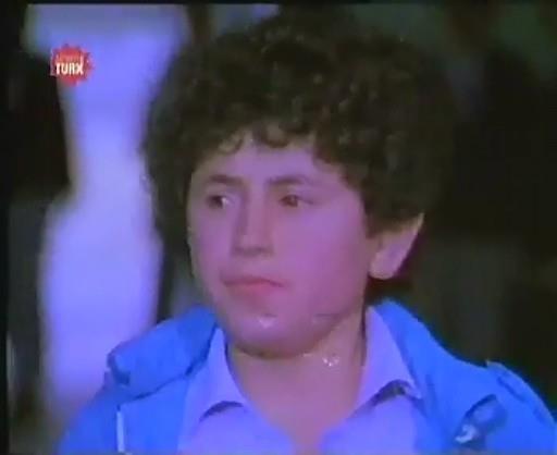 Gne ve Barbro Karabuda'nn 1982 ylnda Zlf Livaneli'nin "Arafat'ta Bir ocuk" kitabndan uyarlayp ektikleri "Kara Kafallar" adl televizyon filmi o dnemde bata sve olmak zere tm dnya televizyonlarnda gsterilerek byk yank uyandrmt.